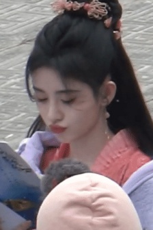经常请吃饭的漂亮姐姐在线播放